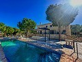 Beeindruckende Villa mit 9 Schlafzimmern in Biar in Real Estate Alicante