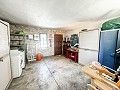 Beeindruckende Villa mit 9 Schlafzimmern in Biar in Real Estate Alicante