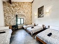 Beeindruckende Villa mit 9 Schlafzimmern in Biar in Real Estate Alicante