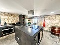 Beeindruckende Villa mit 9 Schlafzimmern in Biar in Real Estate Alicante