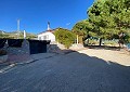 Villa de 3 habitaciones y 1 baño en excelente ubicación con piscina y casa de huéspedes de 2 pisos en Sax in Real Estate Alicante