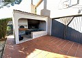 Villa de 3 habitaciones y 1 baño en excelente ubicación con piscina y casa de huéspedes de 2 pisos en Sax in Real Estate Alicante