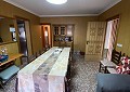 Villa de 3 habitaciones y 1 baño en excelente ubicación con piscina y casa de huéspedes de 2 pisos en Sax in Real Estate Alicante