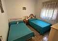 Villa de 3 habitaciones y 1 baño en excelente ubicación con piscina y casa de huéspedes de 2 pisos en Sax in Real Estate Alicante