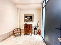Schönes dreistöckiges Haus im Zentrum von Almansa in Real Estate Alicante