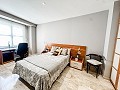 Schönes dreistöckiges Haus im Zentrum von Almansa in Real Estate Alicante