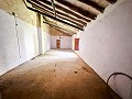 Geräumiges Landhaus mit 8 Zimmern zum Renovieren in Yecla in Real Estate Alicante