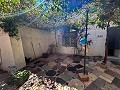 Geräumiges Landhaus mit 8 Zimmern zum Renovieren in Yecla in Real Estate Alicante