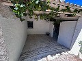 Geräumiges Landhaus mit 8 Zimmern zum Renovieren in Yecla in Real Estate Alicante