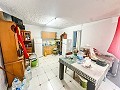 Geräumiges Landhaus mit 8 Zimmern zum Renovieren in Yecla in Real Estate Alicante