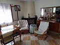 Maison de campagne partiellement réformée avec 4 chambres et 1 salle de bain in Real Estate Alicante
