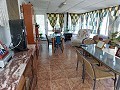 Maison de campagne partiellement réformée avec 4 chambres et 1 salle de bain in Real Estate Alicante