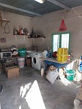 Maison de campagne partiellement réformée avec 4 chambres et 1 salle de bain in Real Estate Alicante