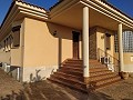 Excellent villa very close to Yecla in Real Estate Alicante