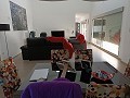 Villa grande de 4 dormitorios y 2 baños muy cerca de Yecla in Real Estate Alicante