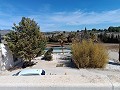Villa grande de 4 dormitorios y 2 baños muy cerca de Yecla in Real Estate Alicante