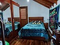 Luxe houten huis met 7 slaapkamers en 4 badkamers in Real Estate Alicante
