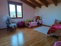 Luxe houten huis met 7 slaapkamers en 4 badkamers in Real Estate Alicante