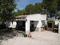Villa de 4 dormitorios con piscina en un entorno natural. in Real Estate Alicante