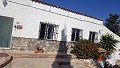 Landhuis met 4/5 slaapkamers, inclusief een apart gastenappartement en zwembad in Real Estate Alicante