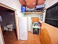 Prachtig veld met renovatiepotentieel in Almansa in Real Estate Alicante