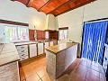 Prachtig veld met renovatiepotentieel in Almansa in Real Estate Alicante