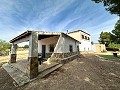 Prachtig veld met renovatiepotentieel in Almansa in Real Estate Alicante