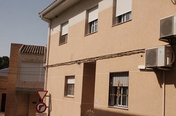 3 Bed 3 Bath Townhouse in the Heart of Pinoso
