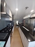 Großes Haus im Dorf in der Nähe von Pinoso und Monovar in Real Estate Alicante