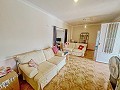 Atemberaubende freistehende Villa in Yecla mit Pool und Garage in Real Estate Alicante