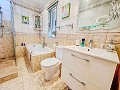 Atemberaubende freistehende Villa in Yecla mit Pool und Garage in Real Estate Alicante