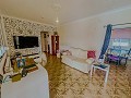 Atemberaubende freistehende Villa in Yecla mit Pool und Garage in Real Estate Alicante