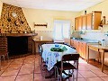 Wunderschön erhaltenes Landhaus in atemberaubender Yecla-Lage in Real Estate Alicante