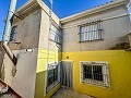 Riesiges Haus auf dem Land mit Grundstücken in Pinoso in Real Estate Alicante