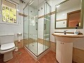 Villa de 7 dormitorios y 4 baños en Elda in Real Estate Alicante