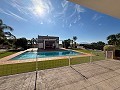 Superbe demeure avec piscine privée, terrain de sport et espace barbecue in Real Estate Alicante