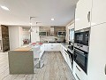 Superbe demeure avec piscine privée, terrain de sport et espace barbecue in Real Estate Alicante