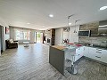 Superbe demeure avec piscine privée, terrain de sport et espace barbecue in Real Estate Alicante