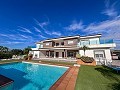 Superbe demeure avec piscine privée, terrain de sport et espace barbecue in Real Estate Alicante
