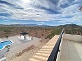 Hermosa villa de 3 dormitorios casi nueva in Real Estate Alicante
