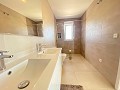 Hermosa villa de 3 dormitorios casi nueva in Real Estate Alicante