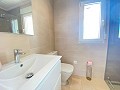 Hermosa villa de 3 dormitorios casi nueva in Real Estate Alicante