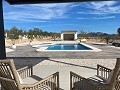 Hermosa villa de 3 dormitorios casi nueva in Real Estate Alicante
