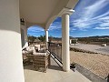 Hermosa villa de 3 dormitorios casi nueva in Real Estate Alicante