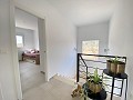 Hermosa villa de 3 dormitorios casi nueva in Real Estate Alicante